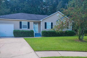 7 Leeward Ct.